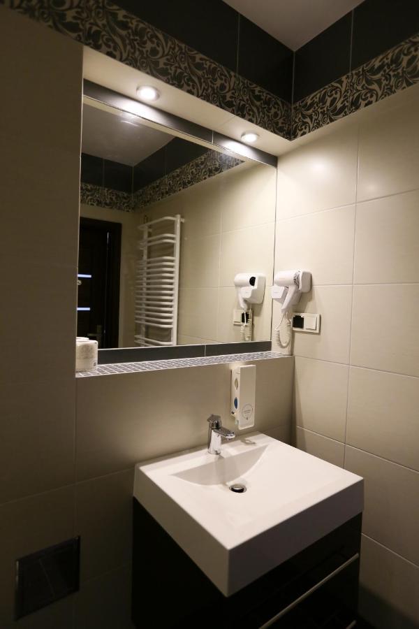 Hotel Fryderyk ニサ エクステリア 写真