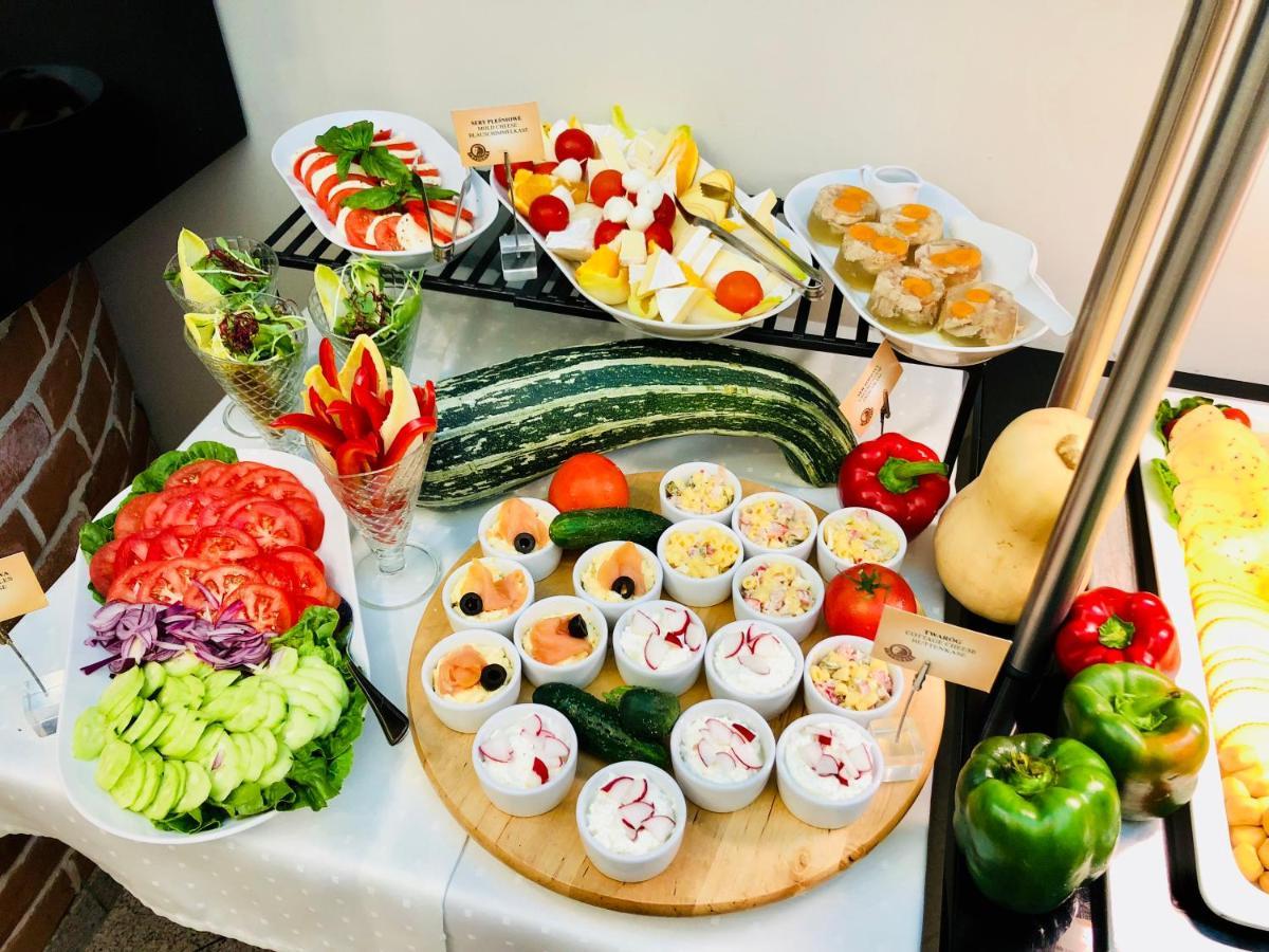 Hotel Fryderyk ニサ エクステリア 写真