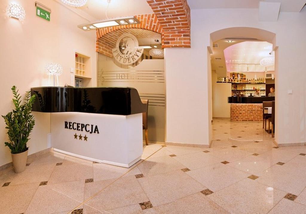 Hotel Fryderyk ニサ エクステリア 写真